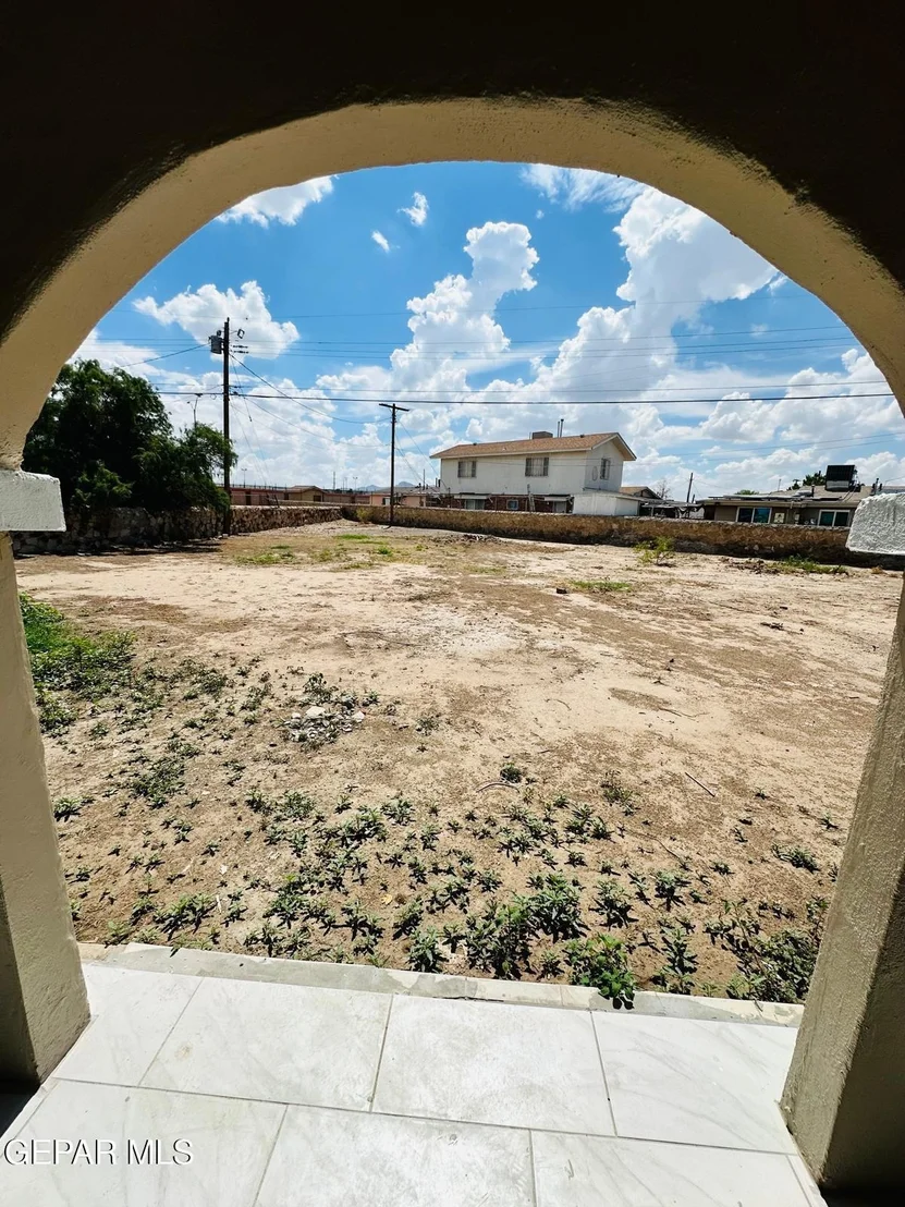 Photo of 5018 Flower Drive