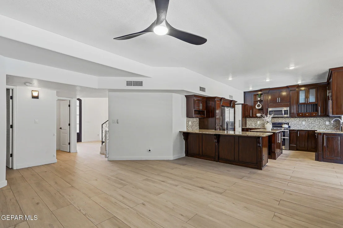 Photo of 6633 WIND RIDGE Drive