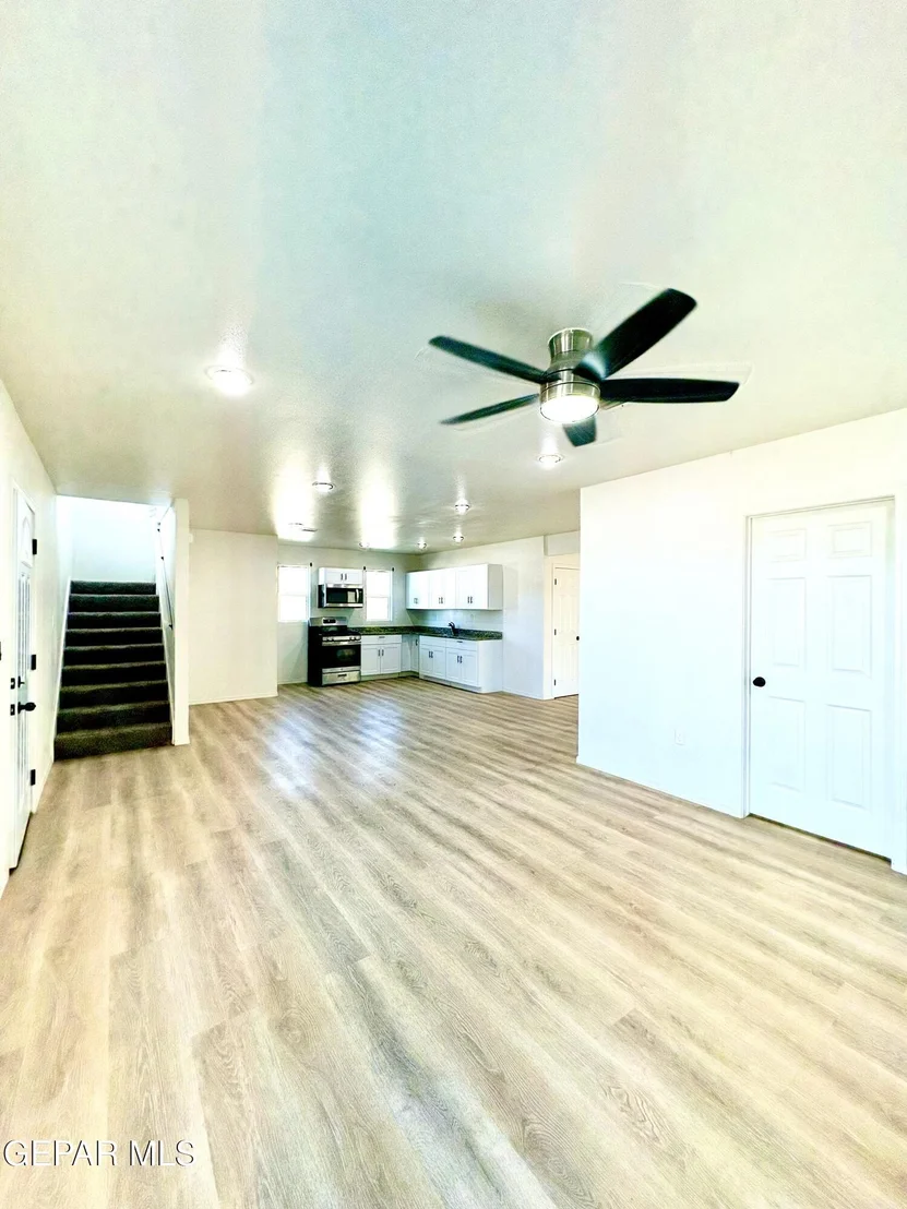 Photo of 11420 DORIS Road