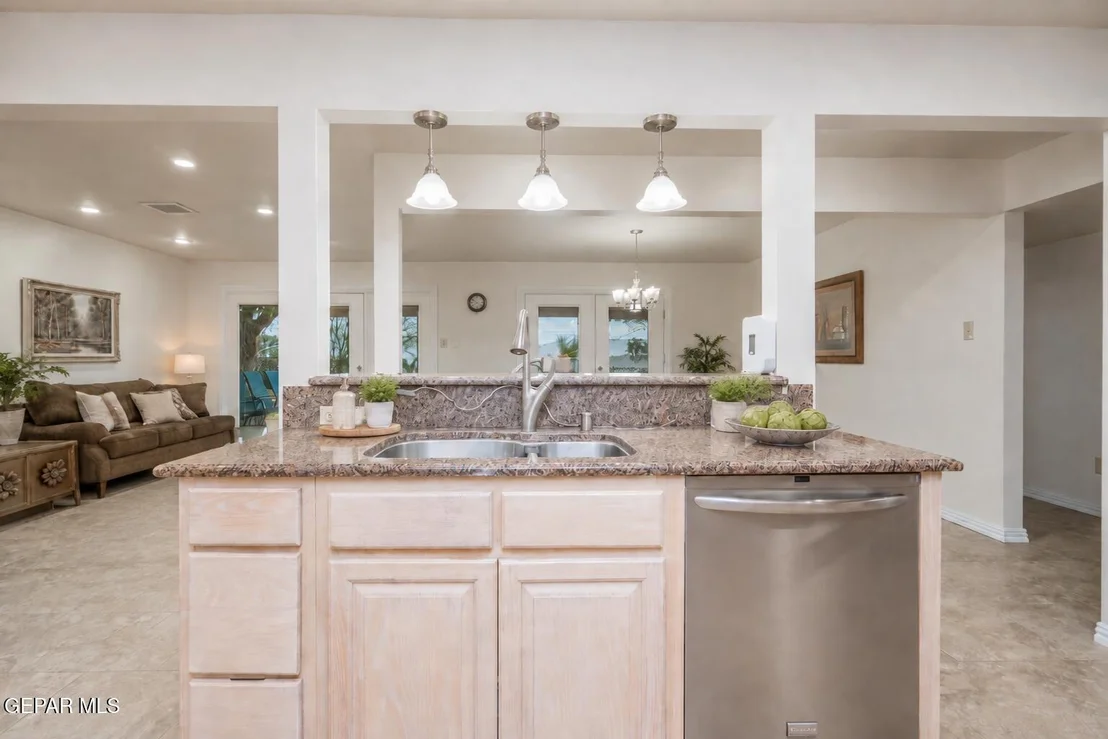 Photo of 404 BUTTE Circle