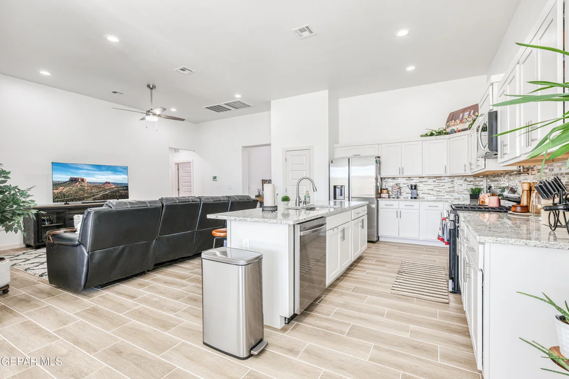 Photo of 7409 Enchanted Point Drive