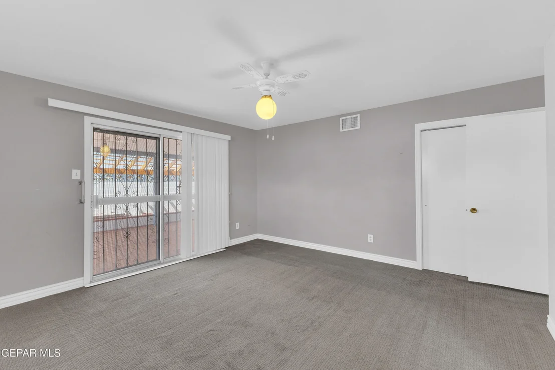 Photo of 1304 WAINWRIGHT Drive