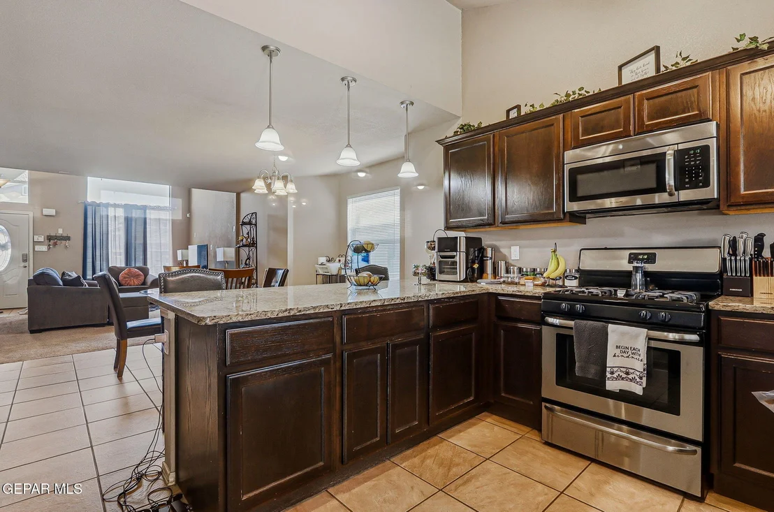 Photo of 7128 LONG MEADOW Drive