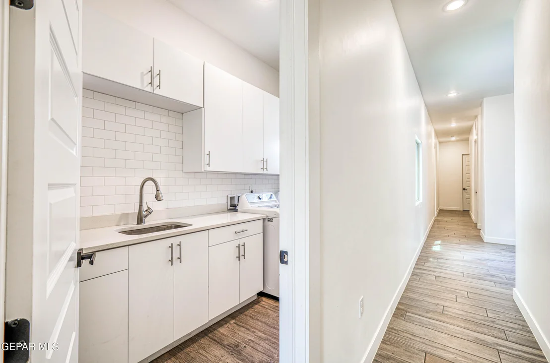 Photo of 5620 RIVER RUN Street