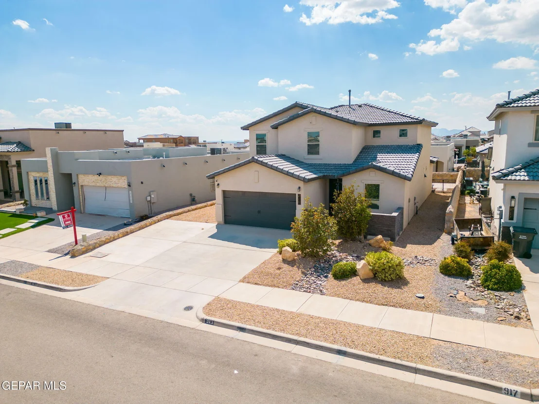 Photo of 913 Airship Place
