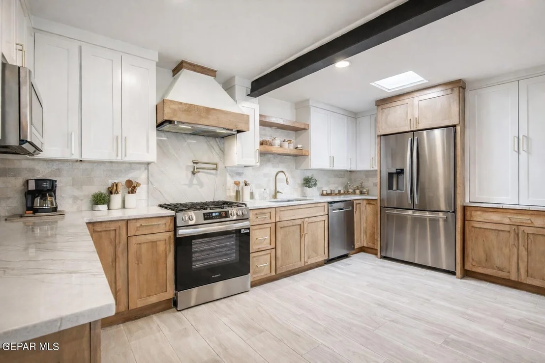 Photo of 704 MCKELLIGON Drive