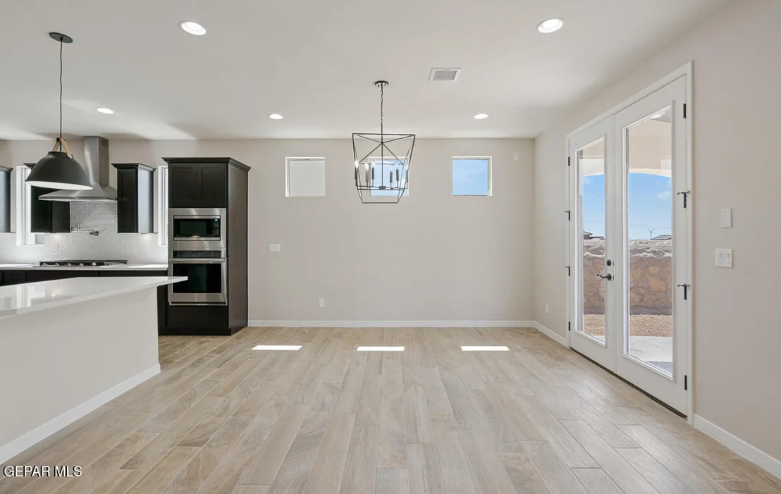 Photo of 905 Bilton Place