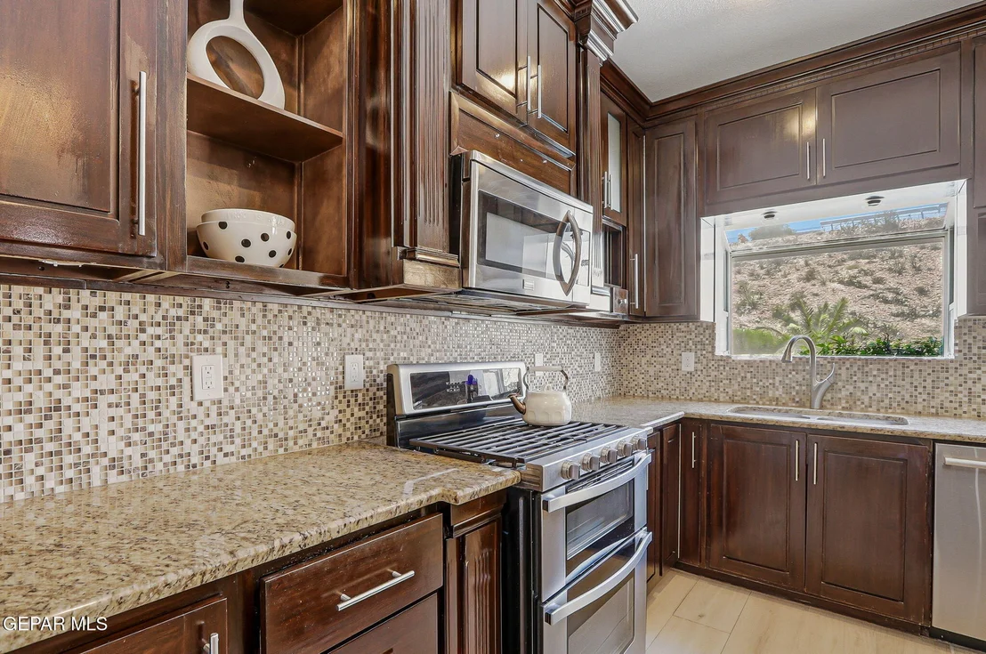 Photo of 6633 WIND RIDGE Drive