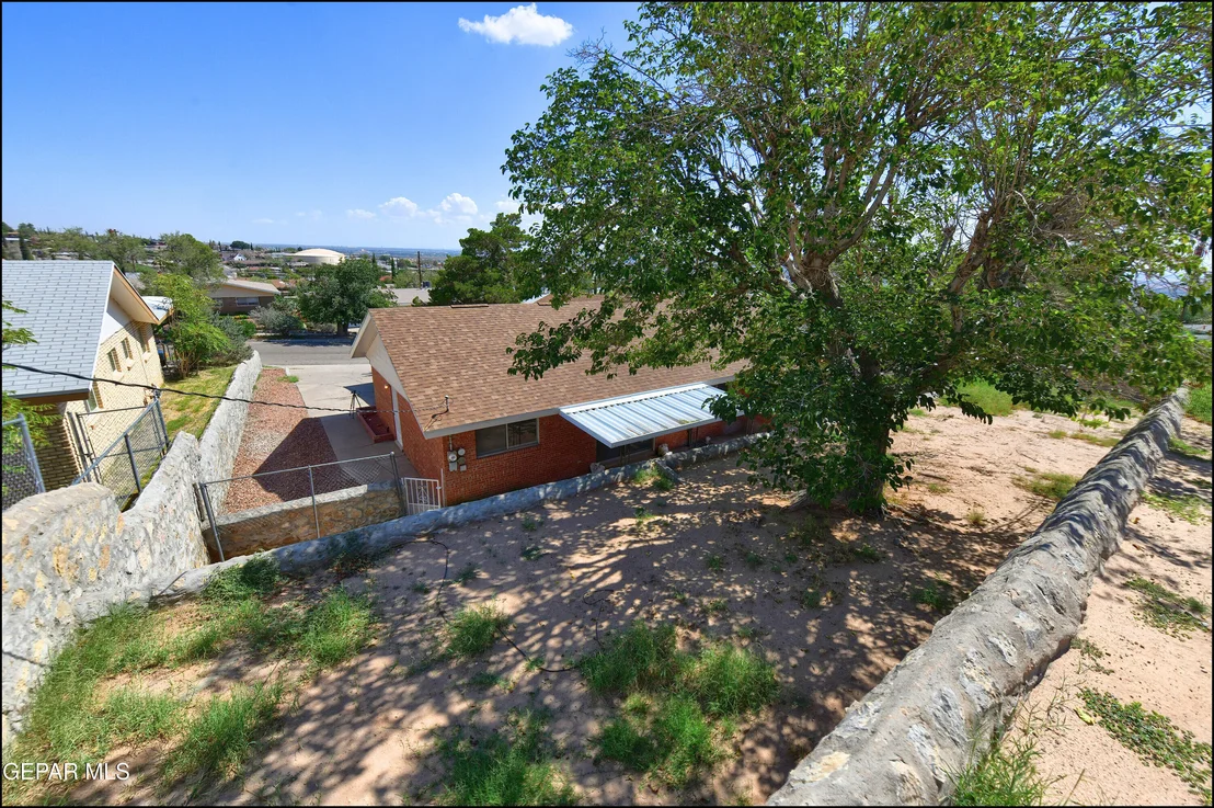Photo of 3312 DIAMOND Drive