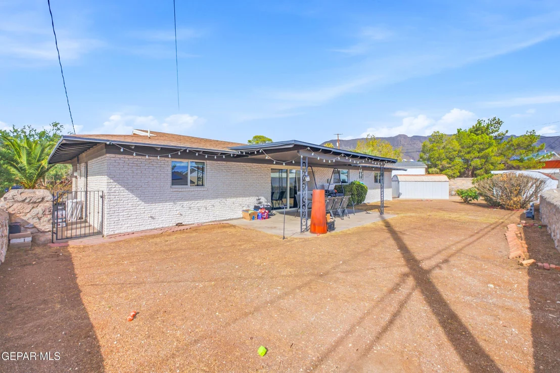 Photo of 224 VIKING Drive