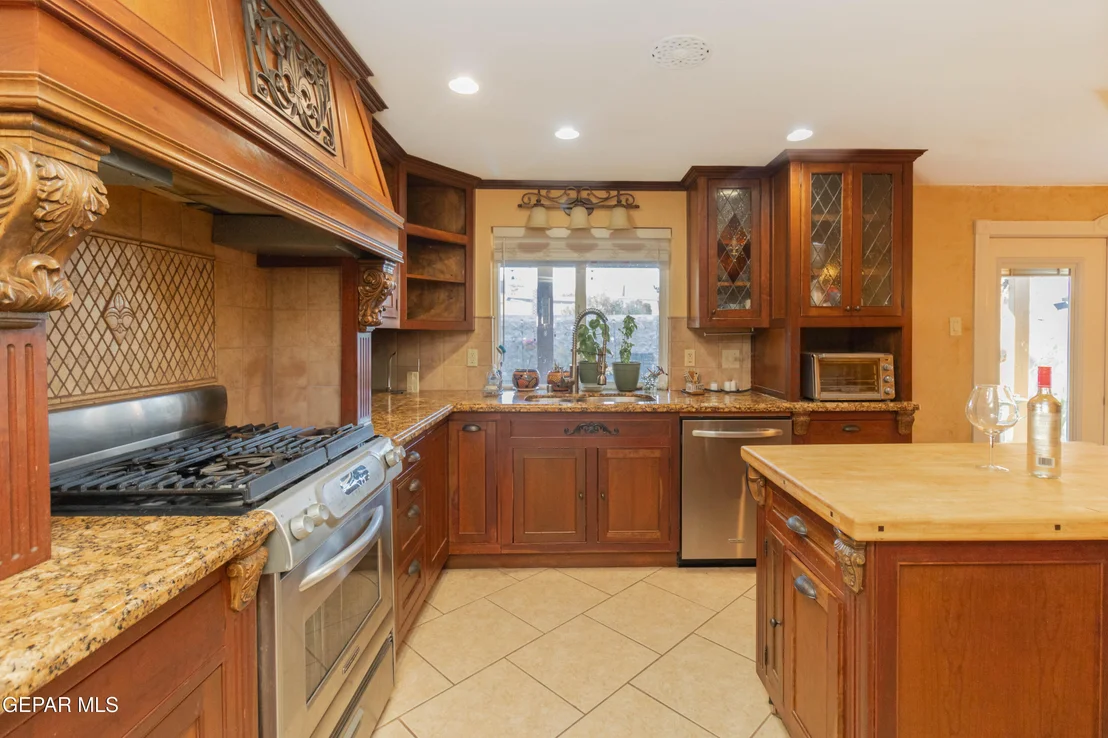 Photo of 717 FRONTERA Road