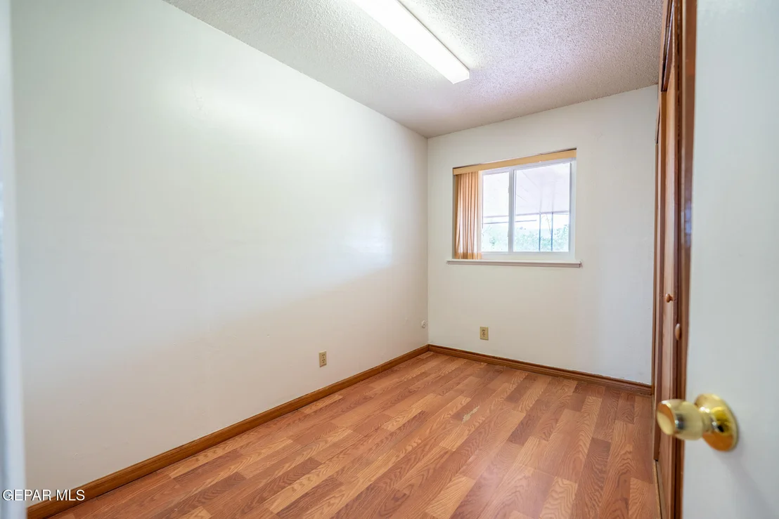 Photo of 8516 Mineola Drive