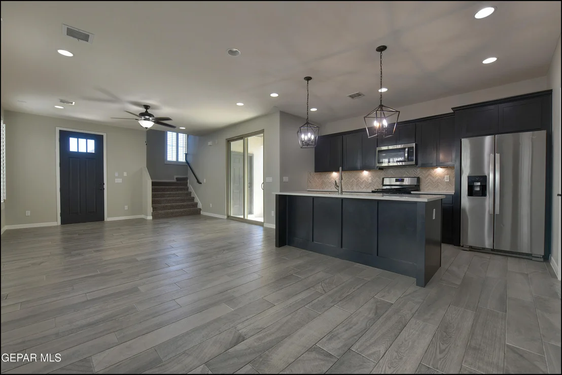 Photo of 4553 Mark Avizo St
