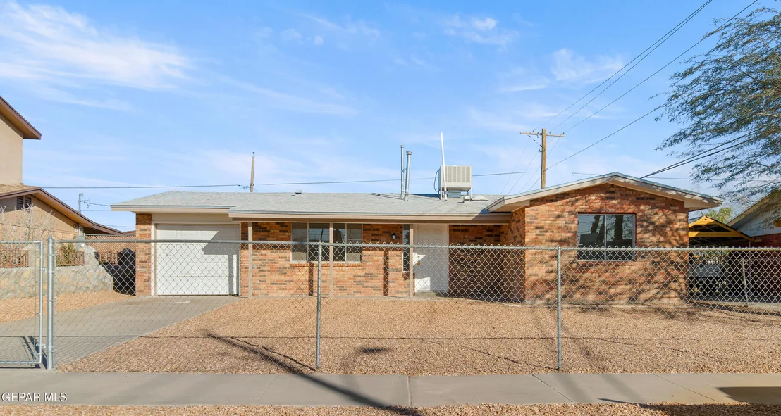 Photo of 220 MARAVILLA Drive