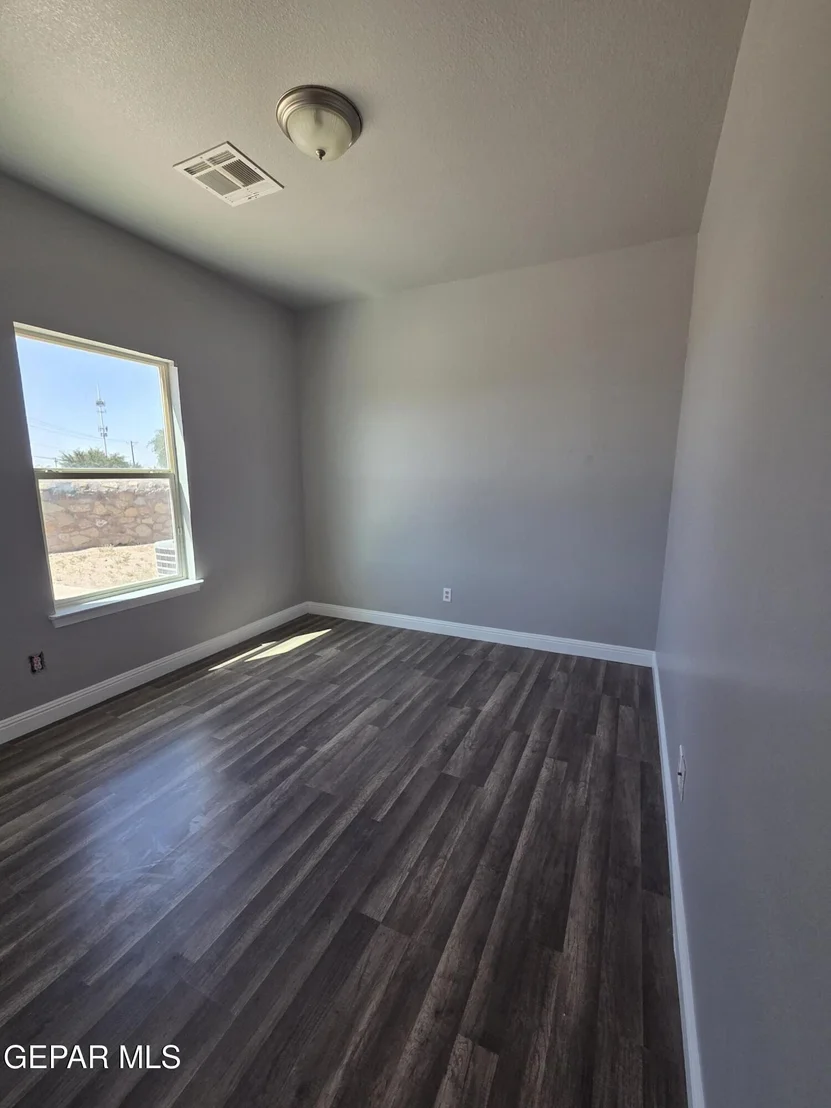 Photo of 10400 SILVERCLOUD Drive