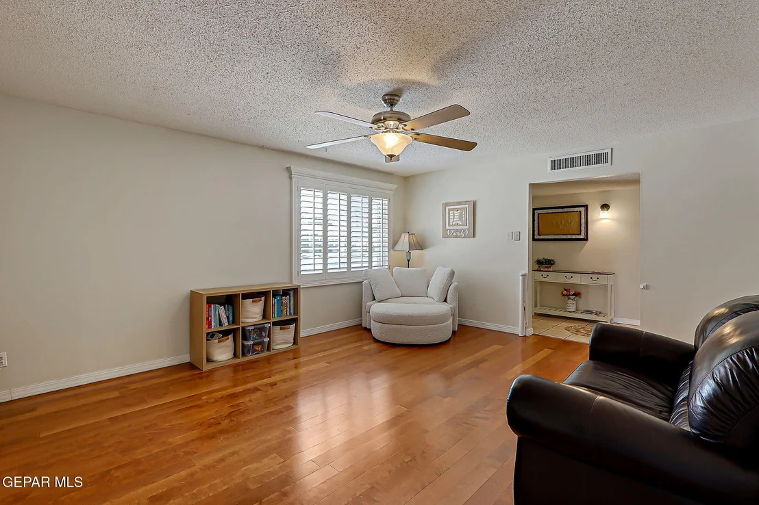 Photo of 9012 SHAVER Drive