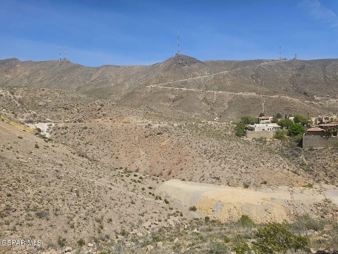 Photo of 38 SIERRA CREST Drive