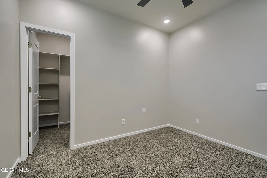 Photo of 15100 COMPOSITION Avenue
