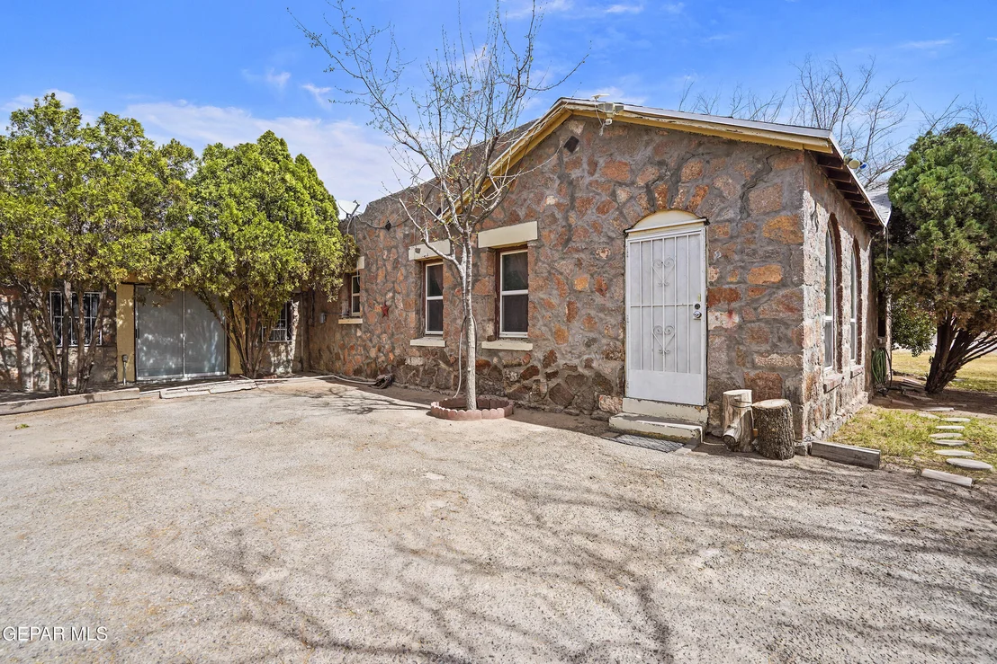 Photo of 8445 ROSEWAY Drive