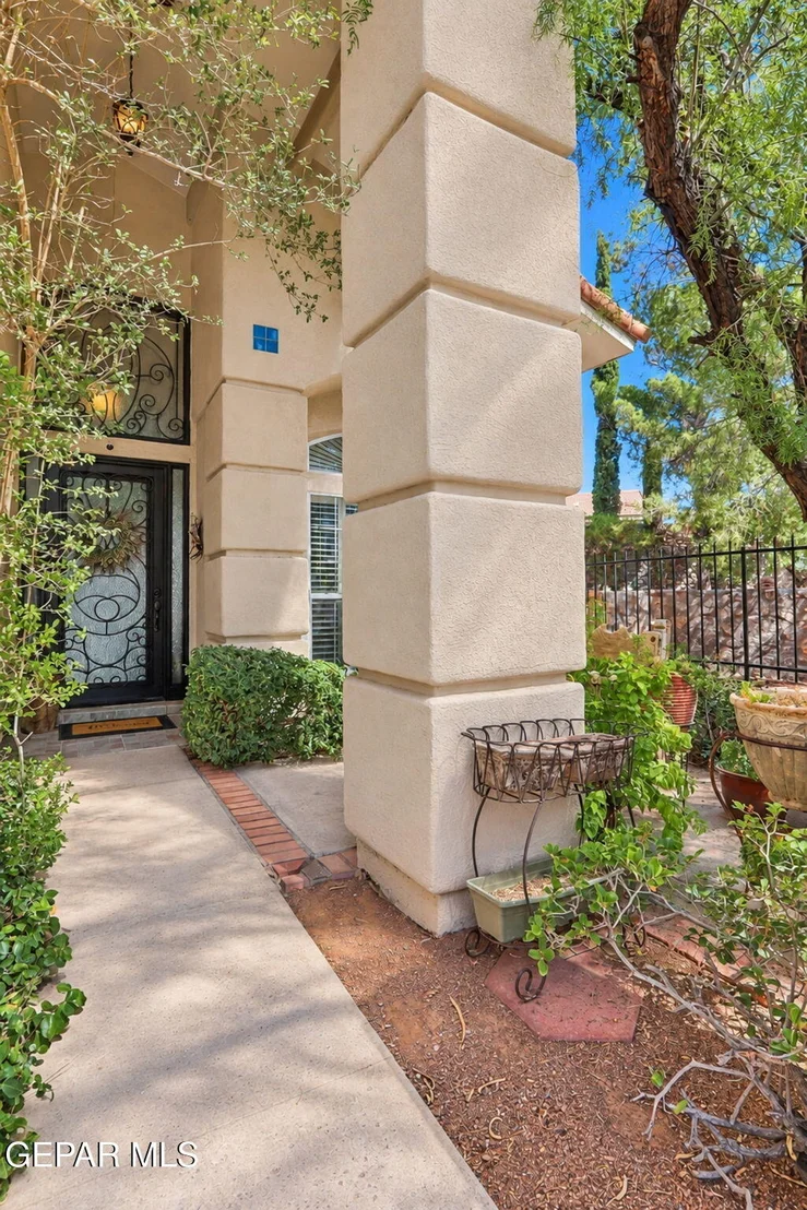 Photo of 1158 PINE RIDGE Way