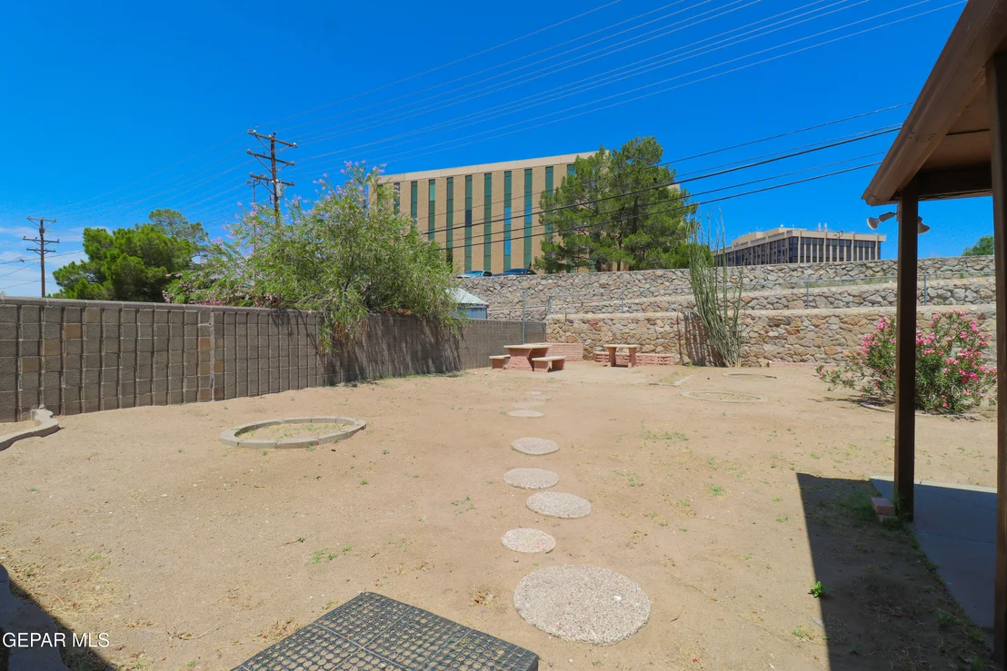 Photo of 945 N CLARK Drive