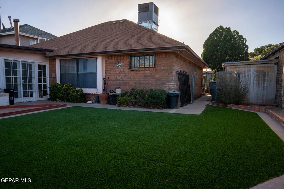 Photo of 1990 DANA BREE Drive