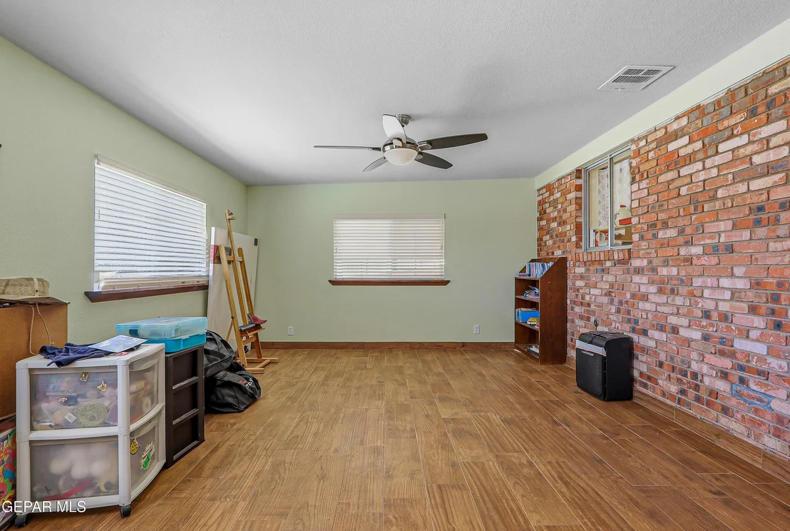 Photo of 10537 SAIGON Drive