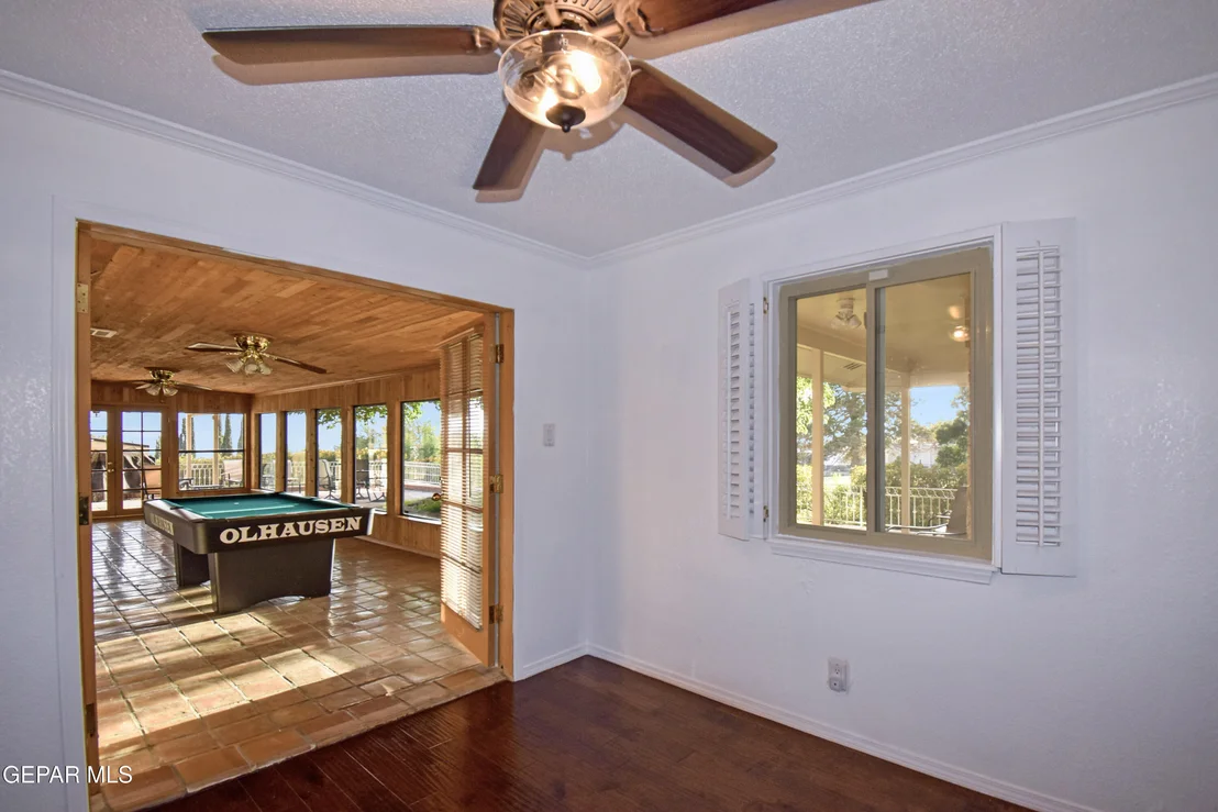 Photo of 849 River Oaks Drive