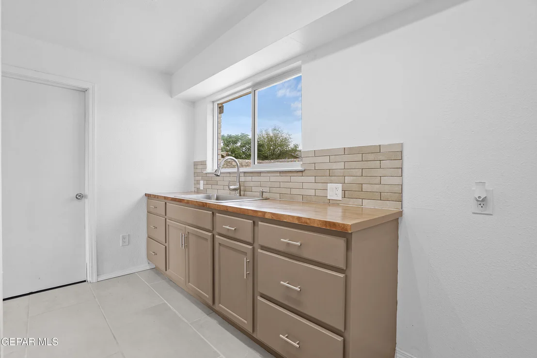 Photo of 205 CARIBE Circle
