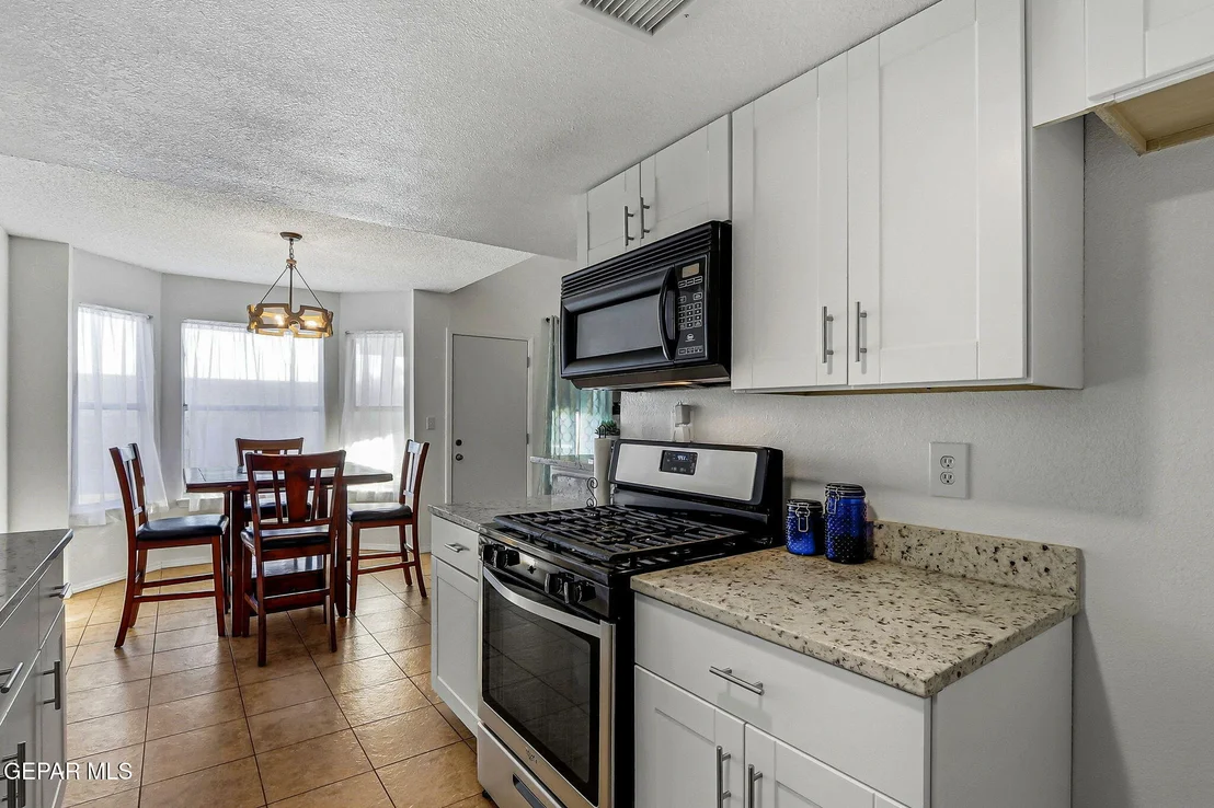 Photo of 390 BRILL Circle