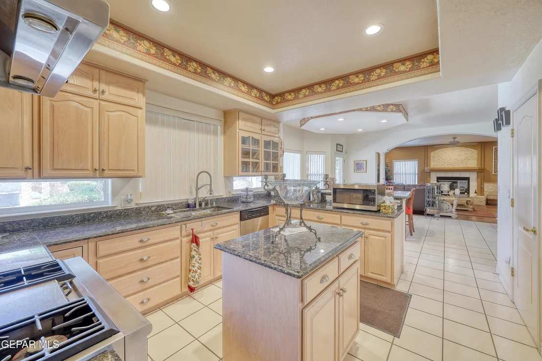 Photo of 1361 GATE Place