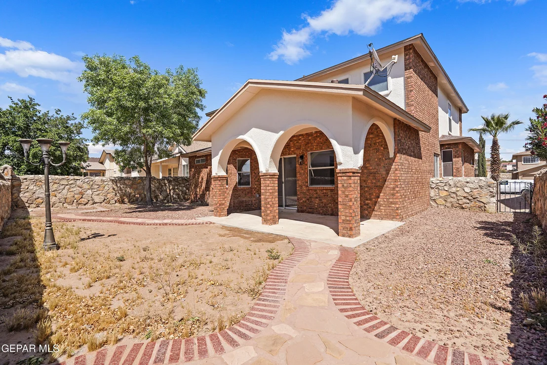 Photo of 1239 VIKKI CARR Lane