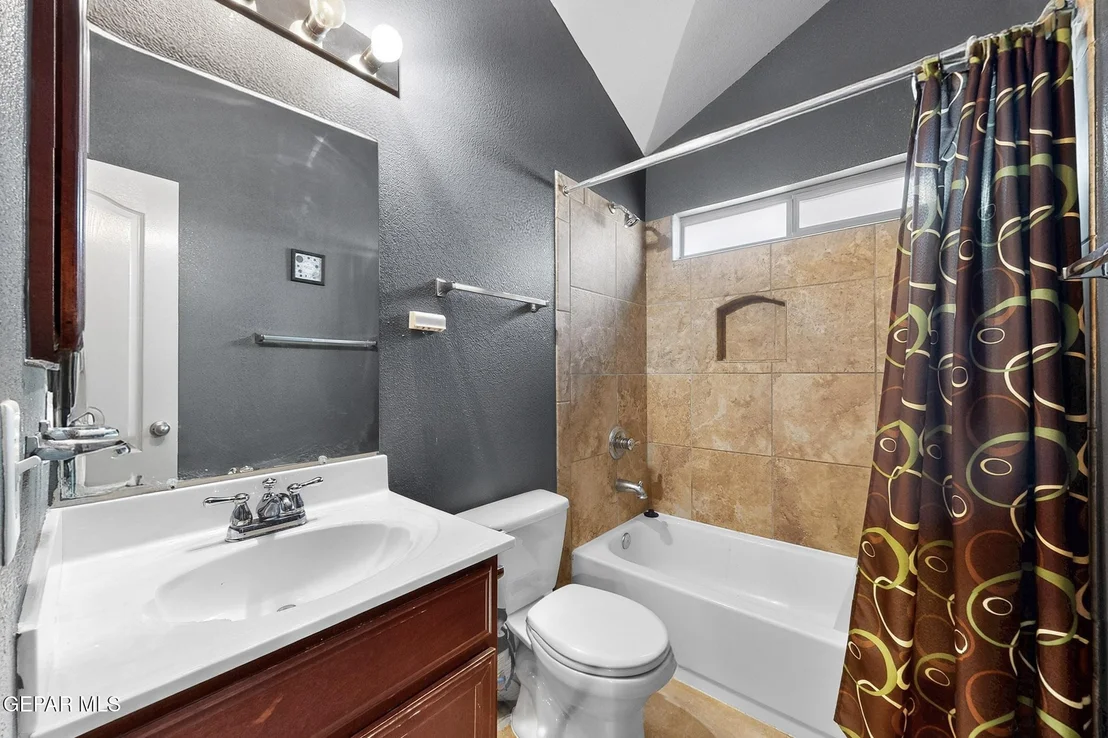Photo of 4640 BEACHAM Street