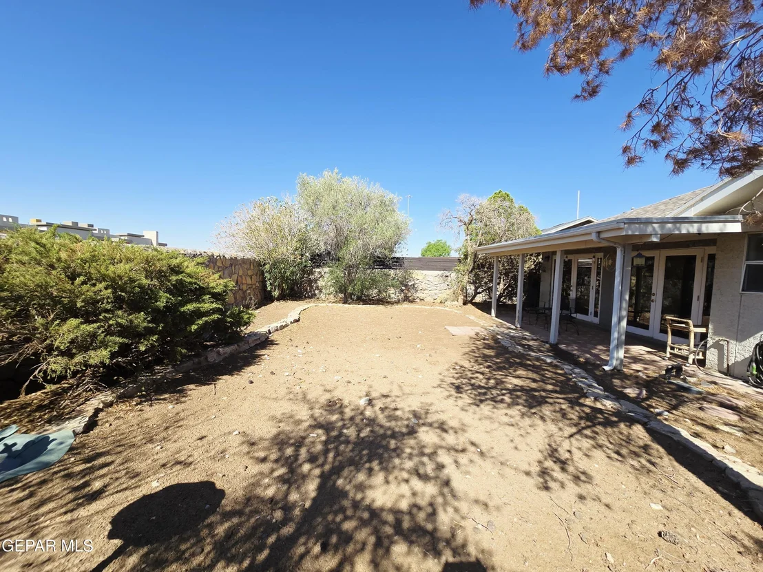 Photo of 8612 Centennial Drive