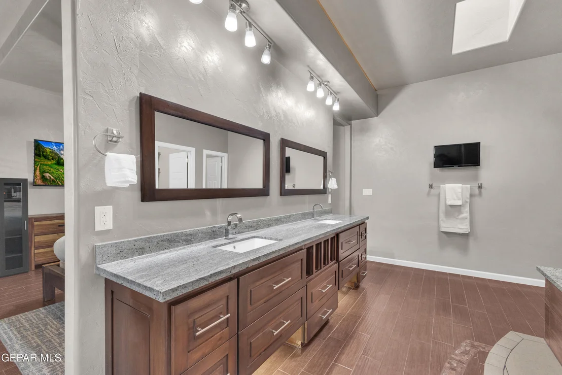 Photo of 1695 OPTIMA Way