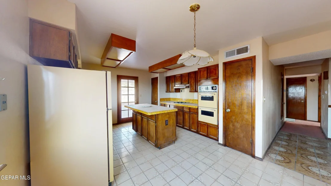 Photo of 6605 MORNINGSIDE Circle
