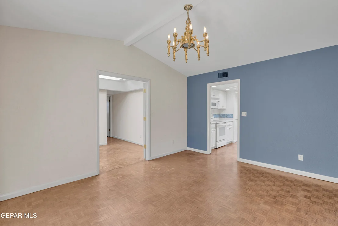 Photo of 913 THUNDERBIRD Drive
