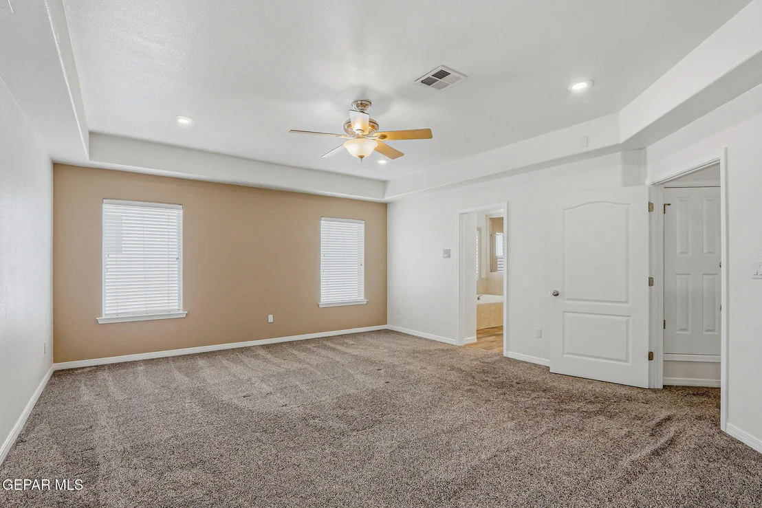 Photo of 6516 WIND RIDGE Drive