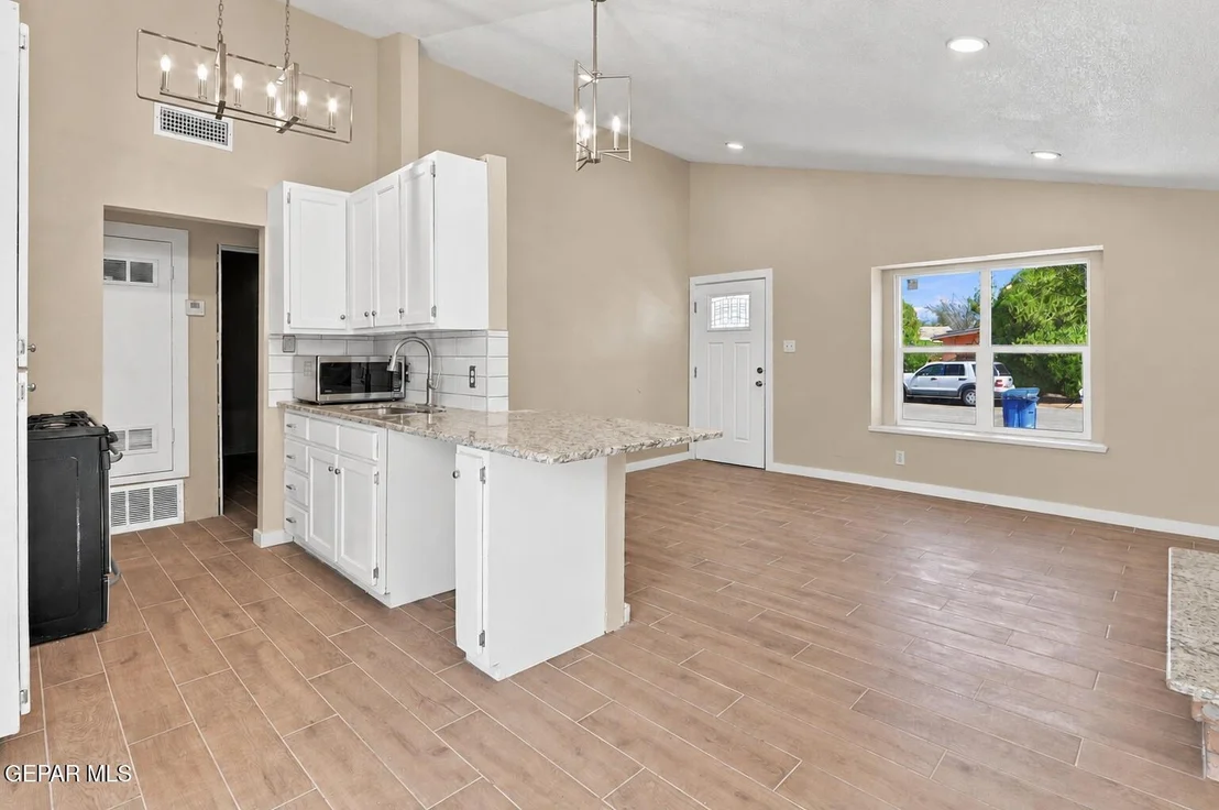 Photo of 10705 RHYOLITE Drive