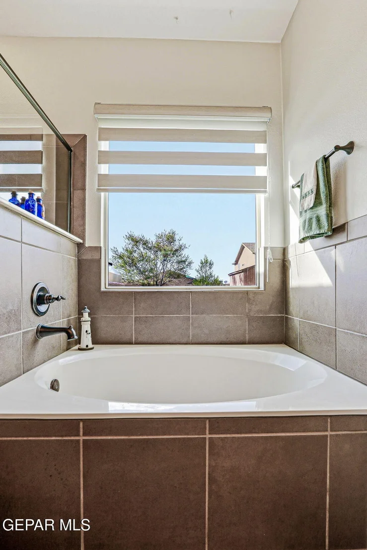 Photo of 7223 LONGSPUR Drive