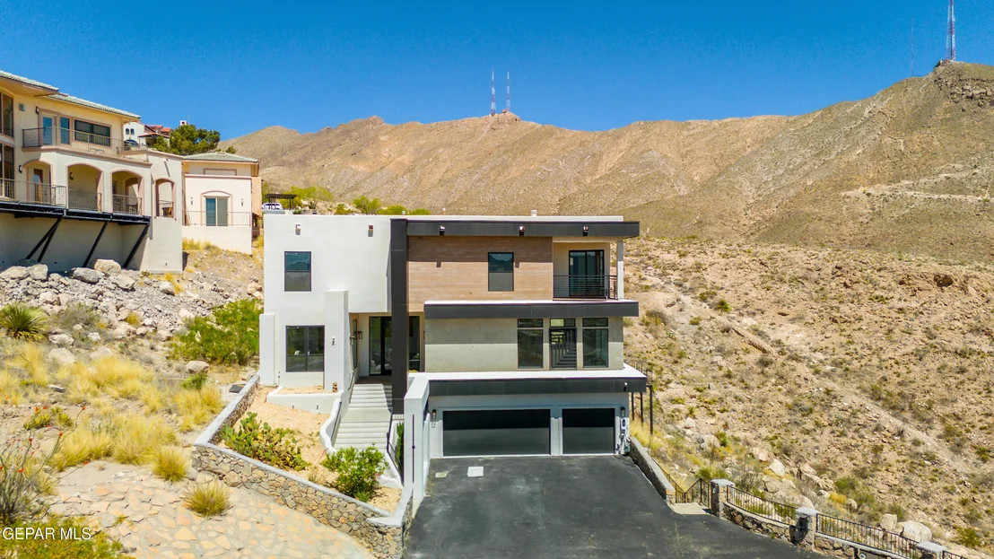 Photo of 10 BRONZE CREST Lane