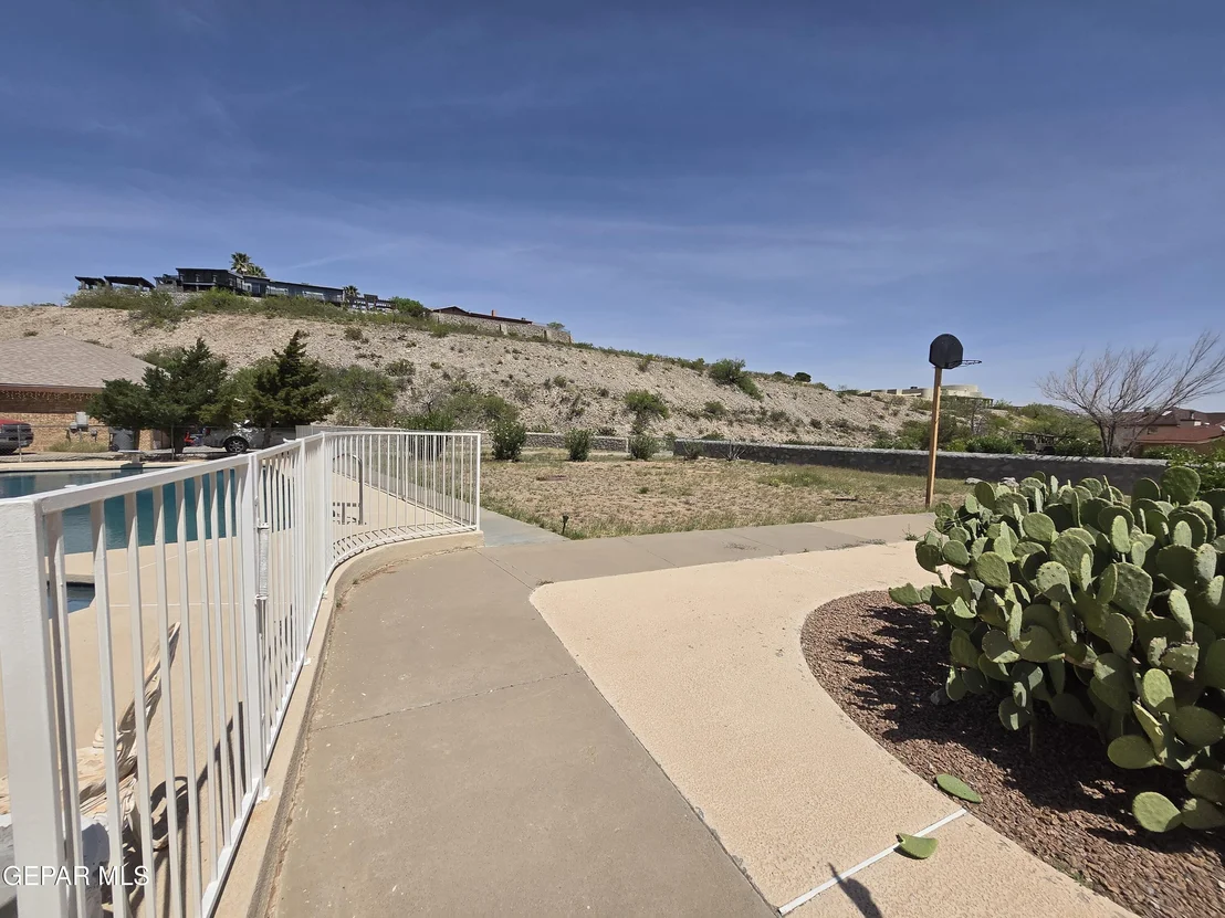 Photo of 7525 BIG BEND Drive
