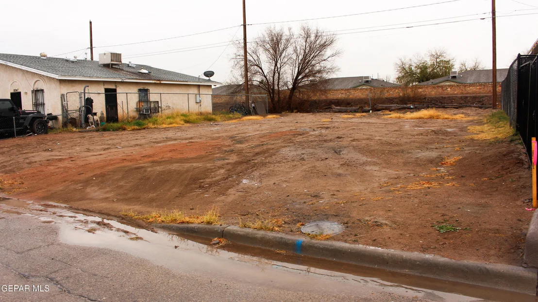 Photo of 8528 VICTOR Lane