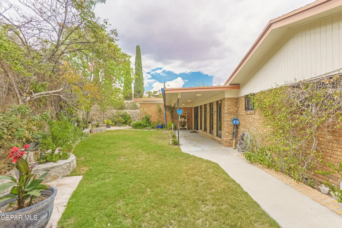 Photo of 8711 GALENA Drive