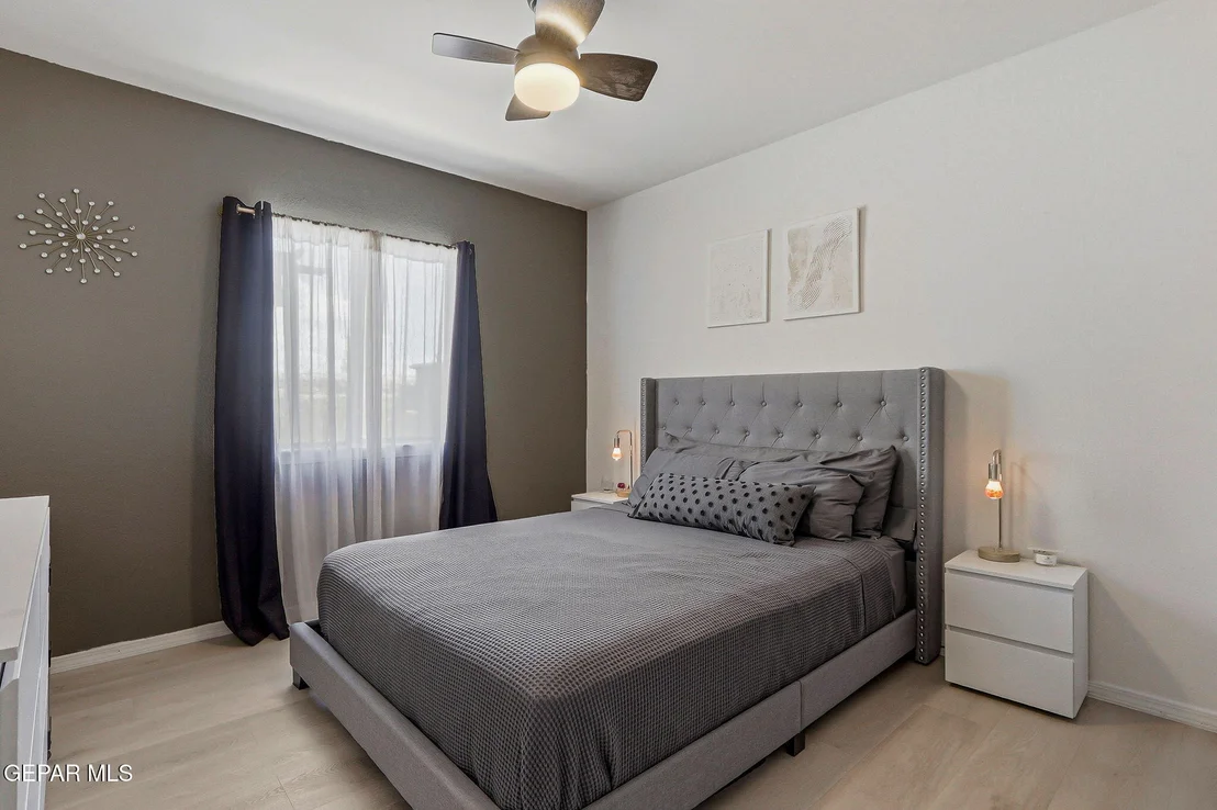 Photo of 2802 CASTLE HILL Circle