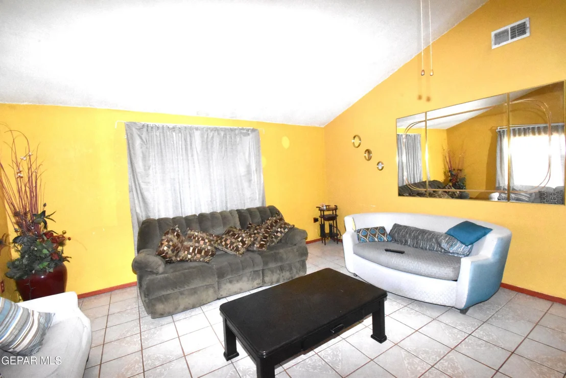 Photo of 809 COACH Road