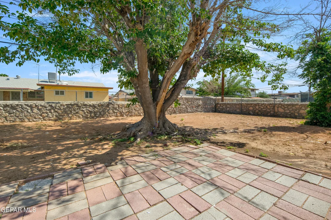 Photo of 5829 NIKE Lane