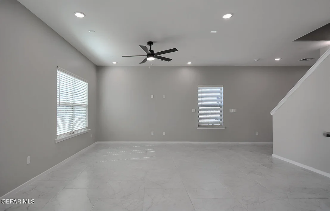 Photo of 15100 COMPOSITION Avenue