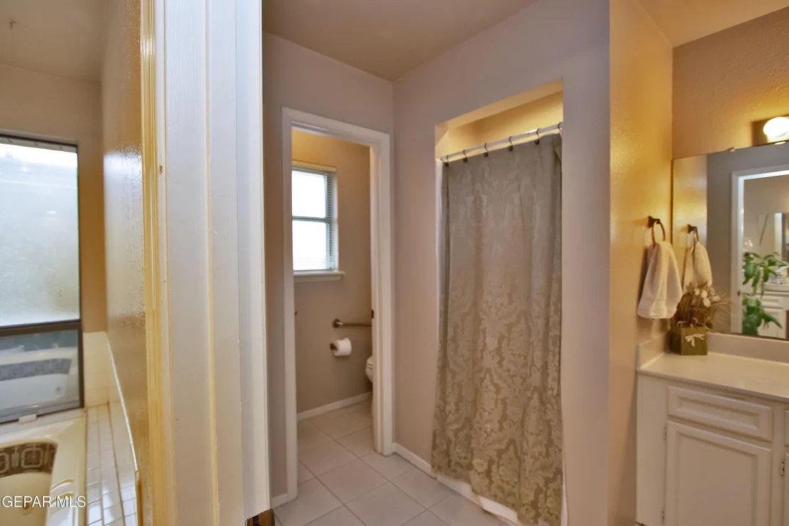 Photo of 308 Stotts Avenue