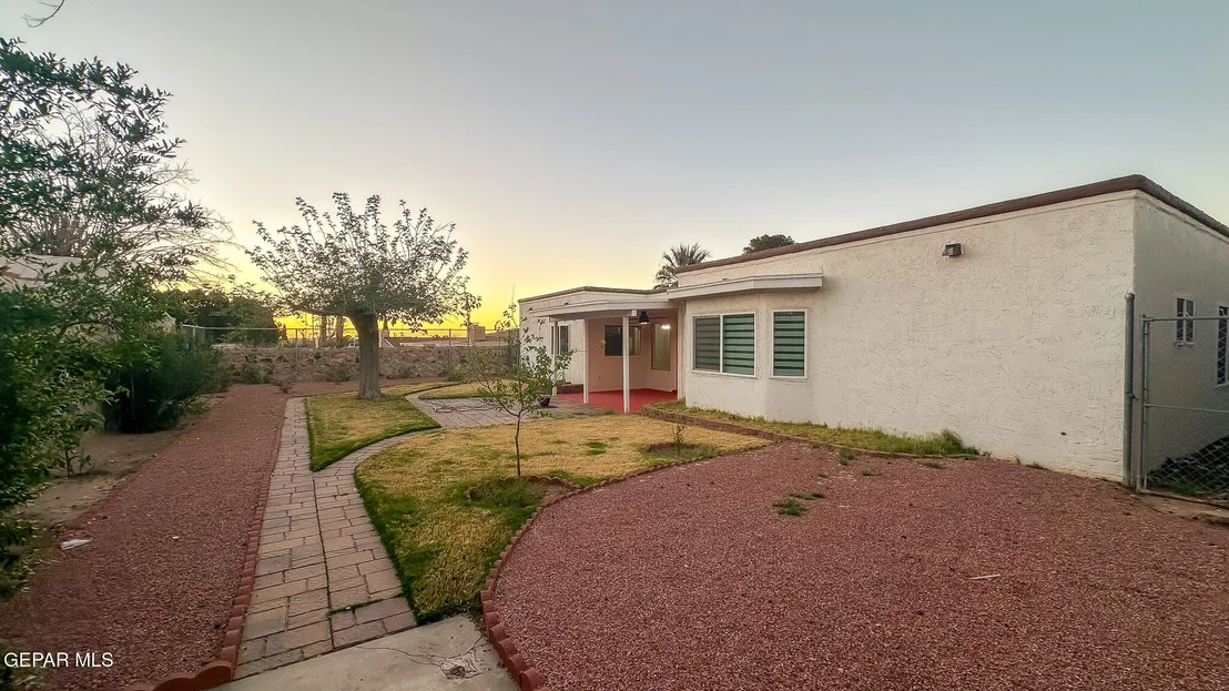 Photo of 6916 POLVADERA Drive